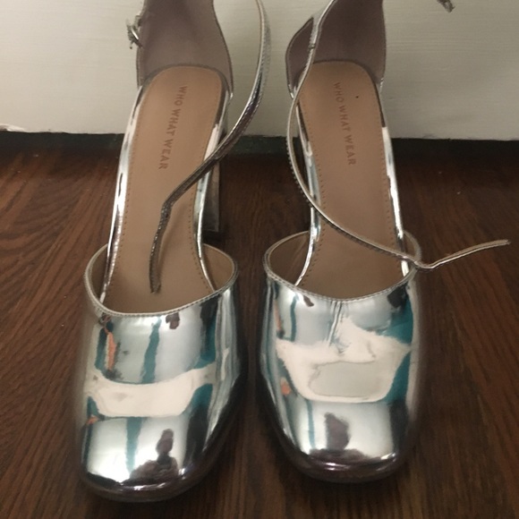 Silver who What Wear shoes - Picture 2 of 4